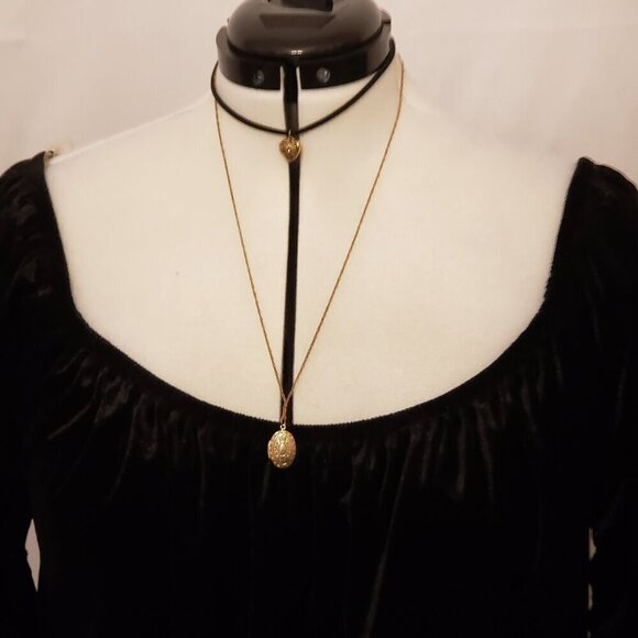 Soulmates Black Velvet Witchy Bell Sleeve Top, w/Choker and Necklace, Size 1X - Picture 3 of 10